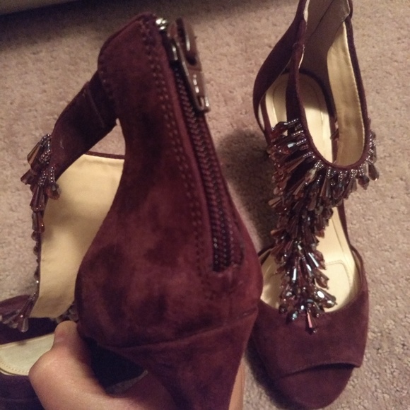 Heels - Picture 3 of 4